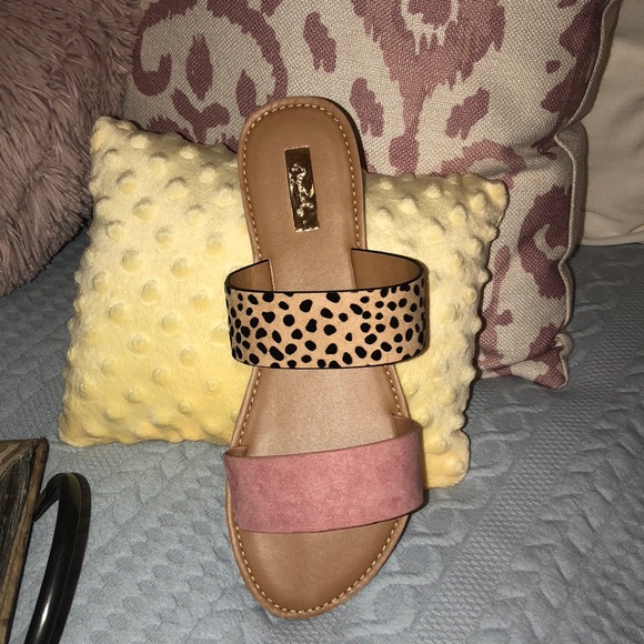 ❗️LAST PAIR❗️Cheetah/ ash rose 2 band slide sandal - Picture 6 of 6